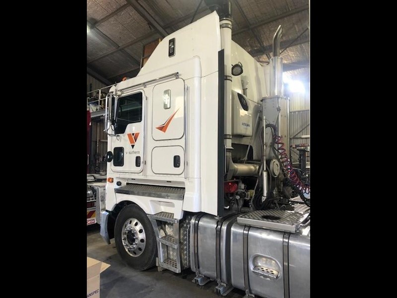 kenworth k200 aerodyne 863078 009