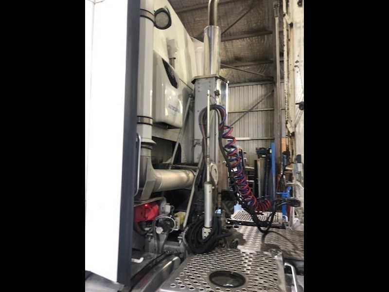 kenworth k200 aerodyne 863078 015