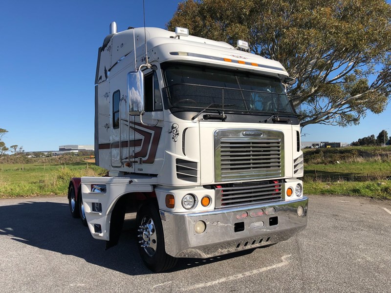 freightliner argosy 863086 017