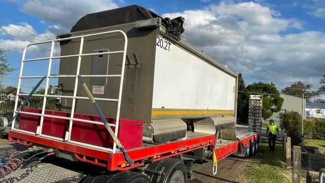 borcat tipping trailer 863390 005