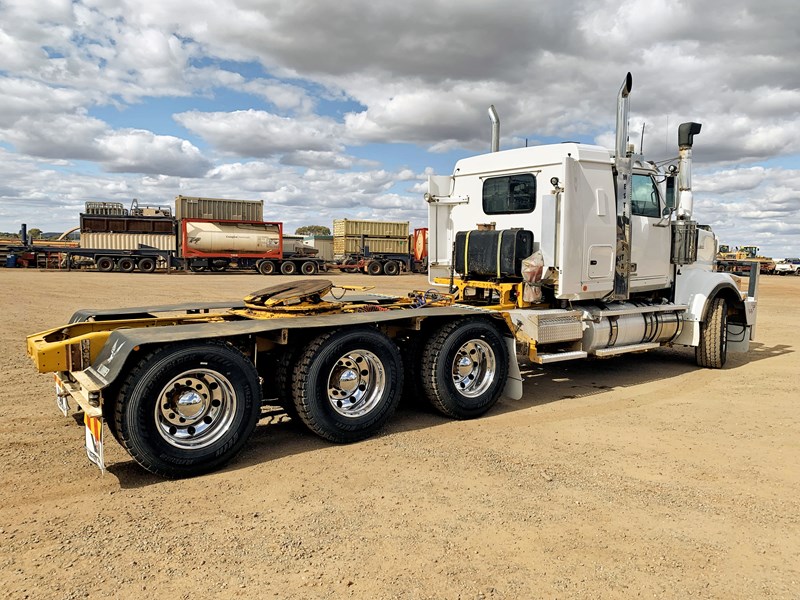 western star 6900 fxc 863394 011