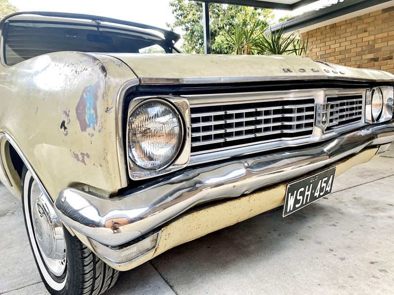 holden ht 863425 007