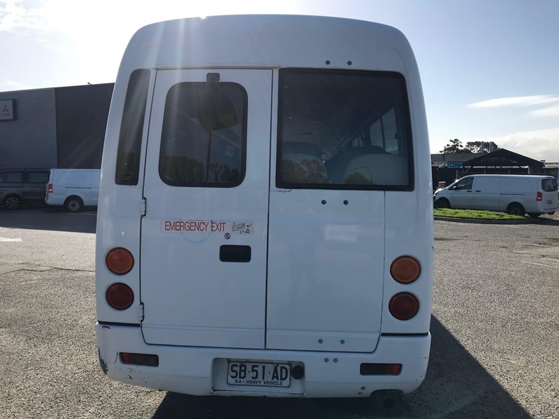 mitsubishi rosa deluxe 851695 011