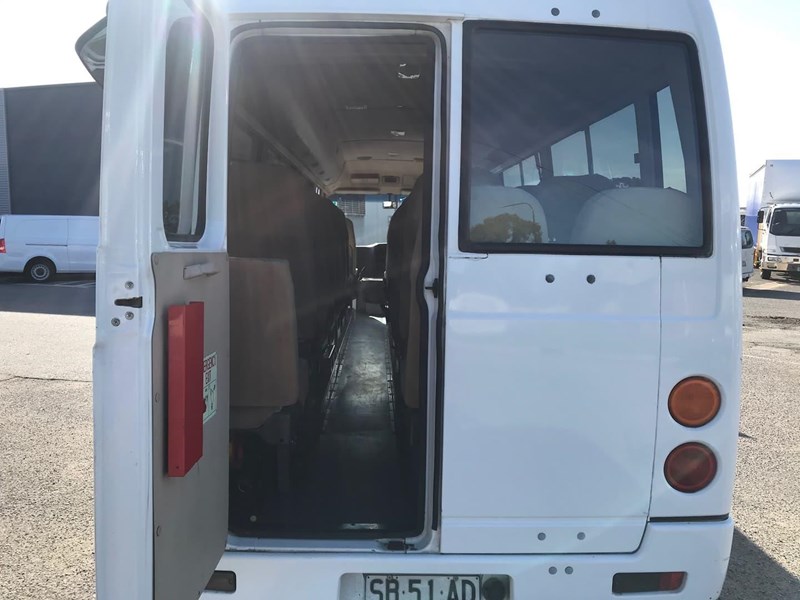 mitsubishi rosa deluxe 851695 033