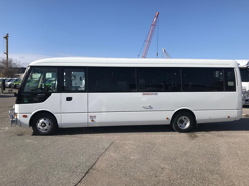 mitsubishi rosa deluxe 851695 015