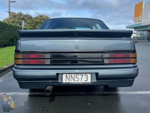 hdt commodore 863495 031