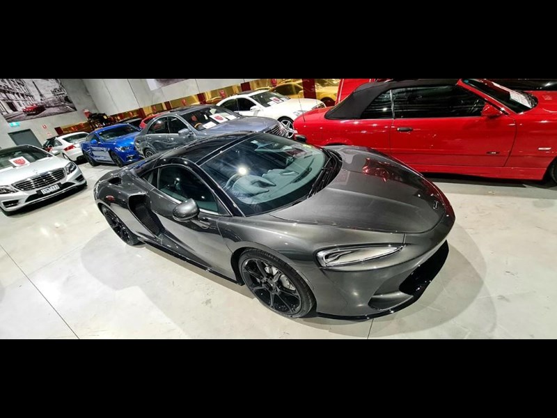 mclaren gt 863513 013