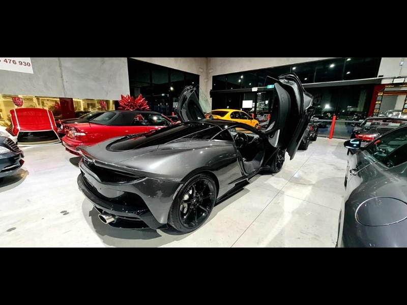 mclaren gt 863513 015