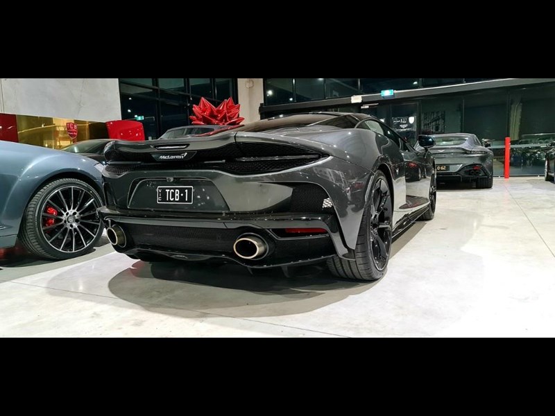 mclaren gt 863513 025