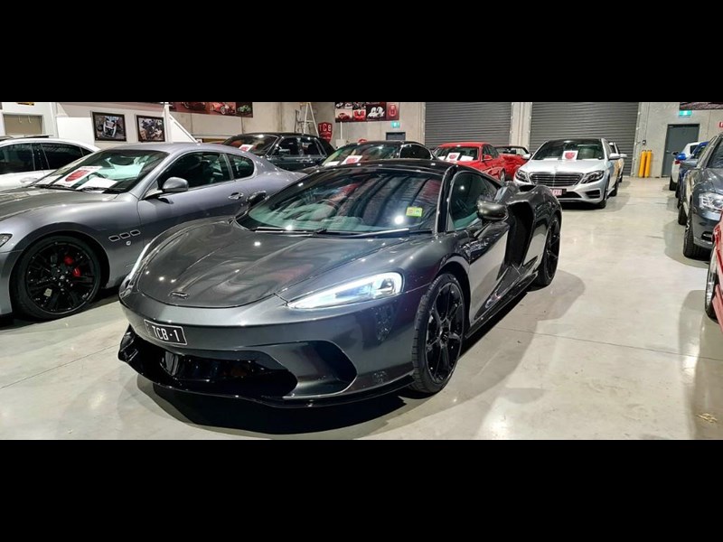mclaren gt 863513 037