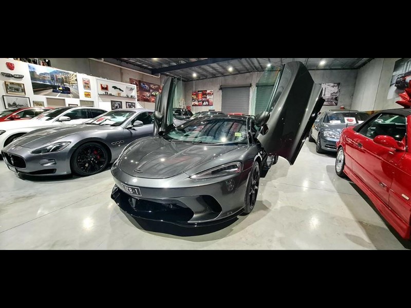 mclaren gt 863513 057