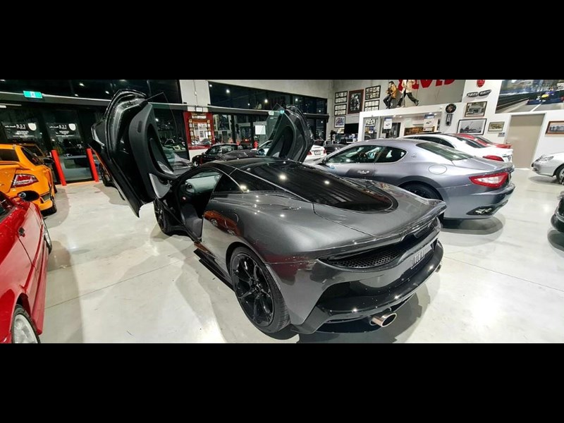 mclaren gt 863513 065