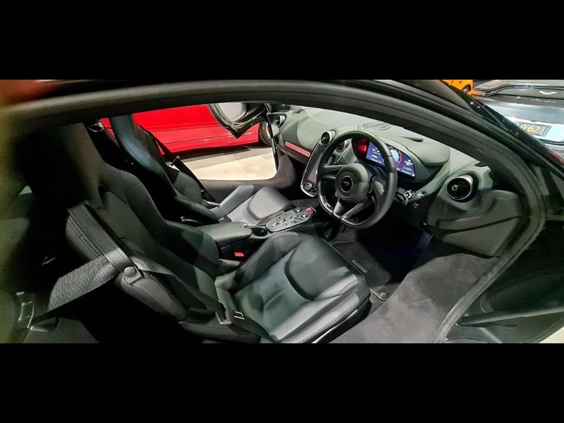 mclaren gt 863513 067