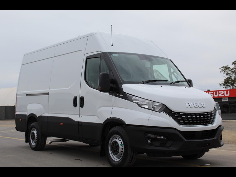 iveco daily 35s18 850527 003