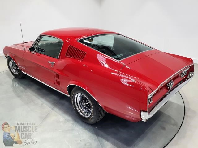 ford mustang 863626 017