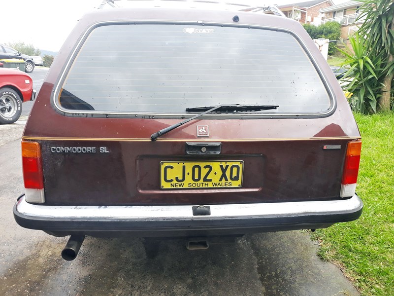 holden commodore 863764 005