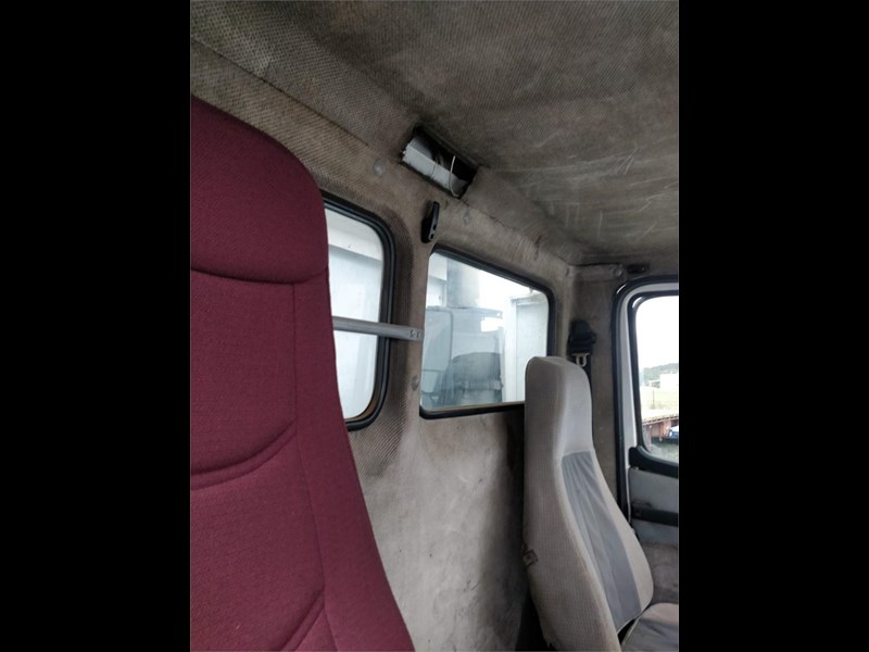 freightliner fl112 863805 053