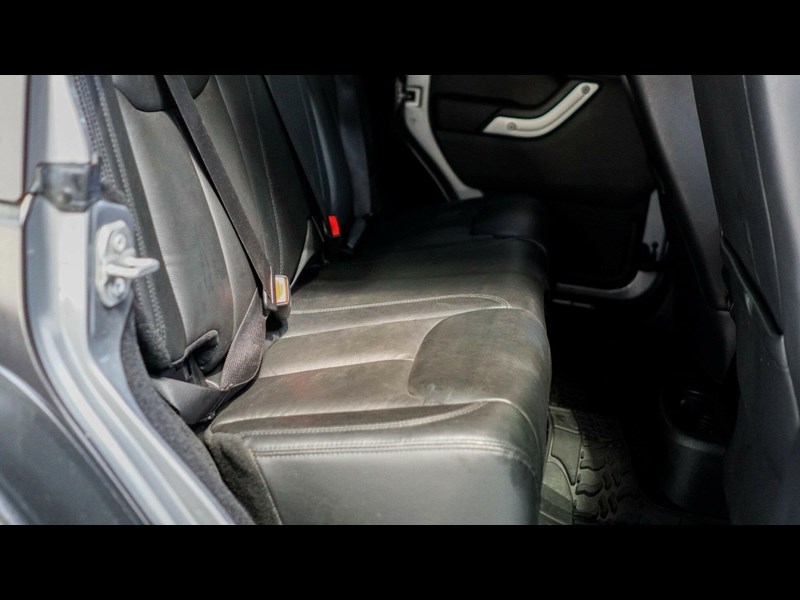 jeep wrangler unlimited 863849 051