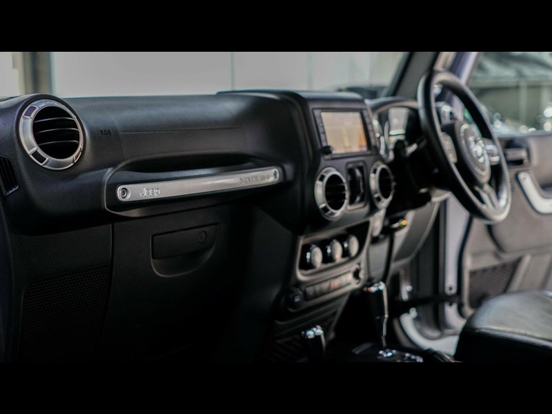 jeep wrangler unlimited 863849 057