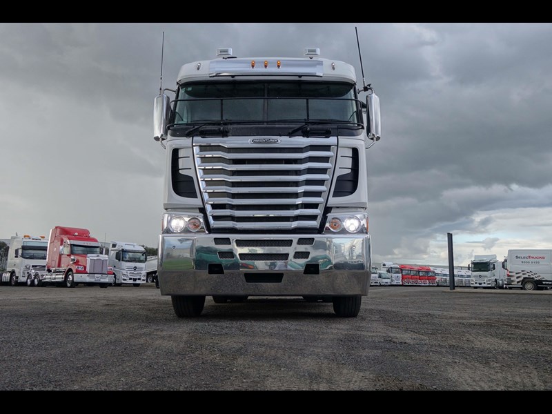 freightliner argosy 101 864224 005