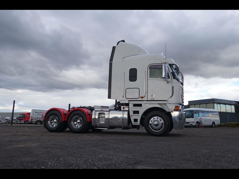 freightliner argosy 101 864224 009