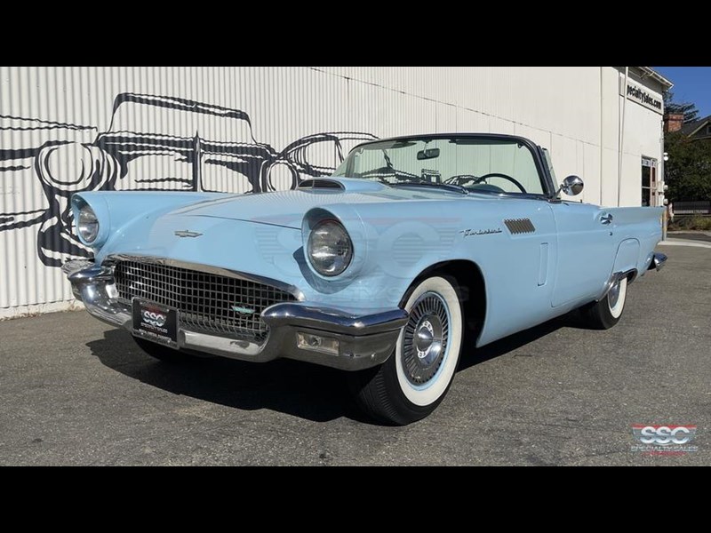 ford thunderbird 864315 001