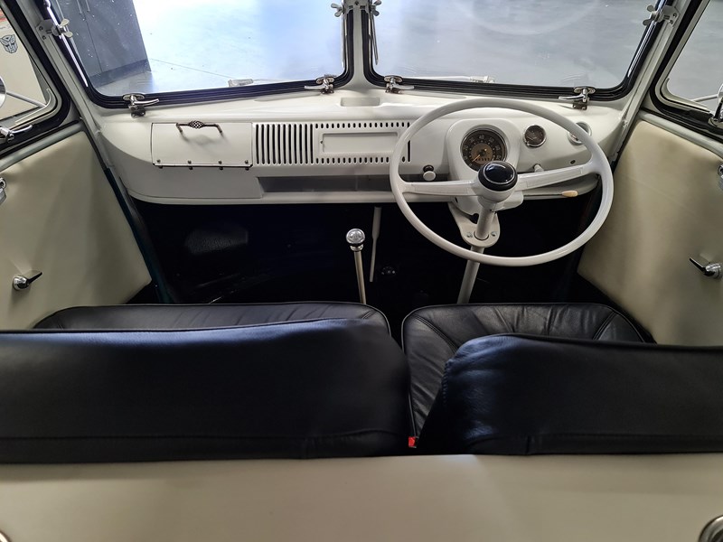 volkswagen kombi 864385 021