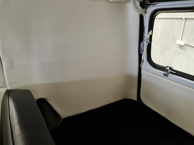 volkswagen kombi 864385 035