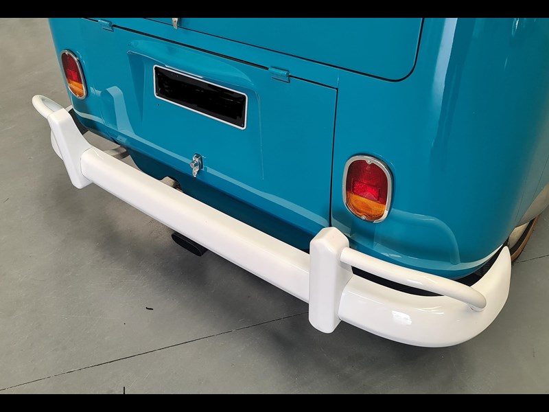 volkswagen kombi 864385 095
