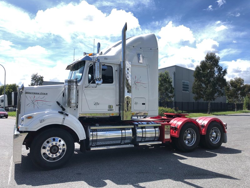 western star 4864 fxb 840490 009