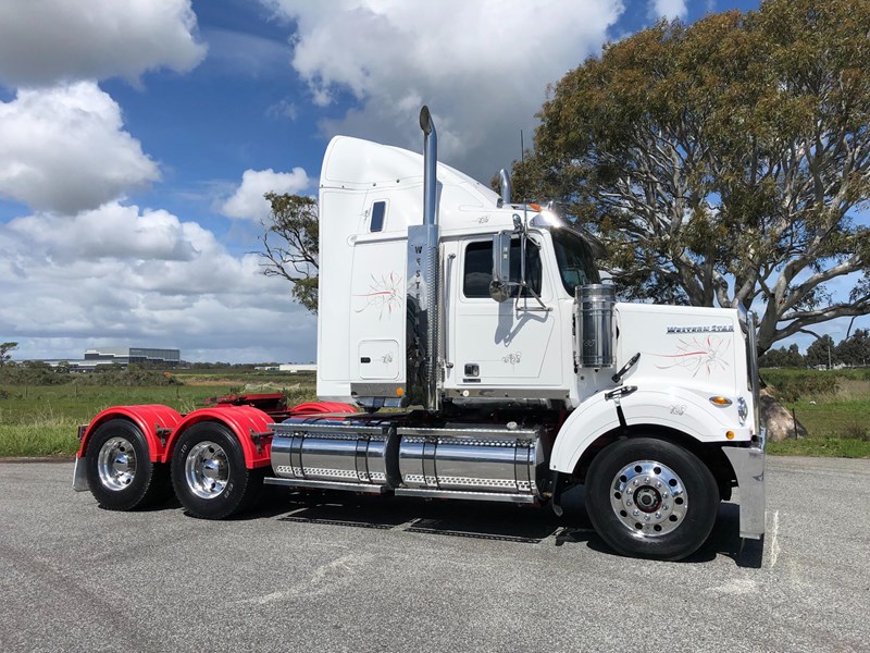 western star 4864 fxb 840490 019