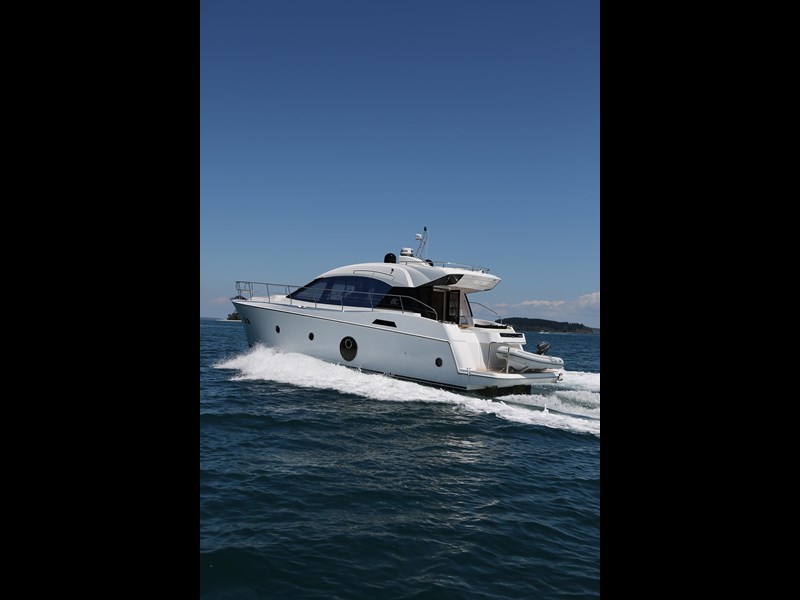 beneteau monte carlo 864768 013