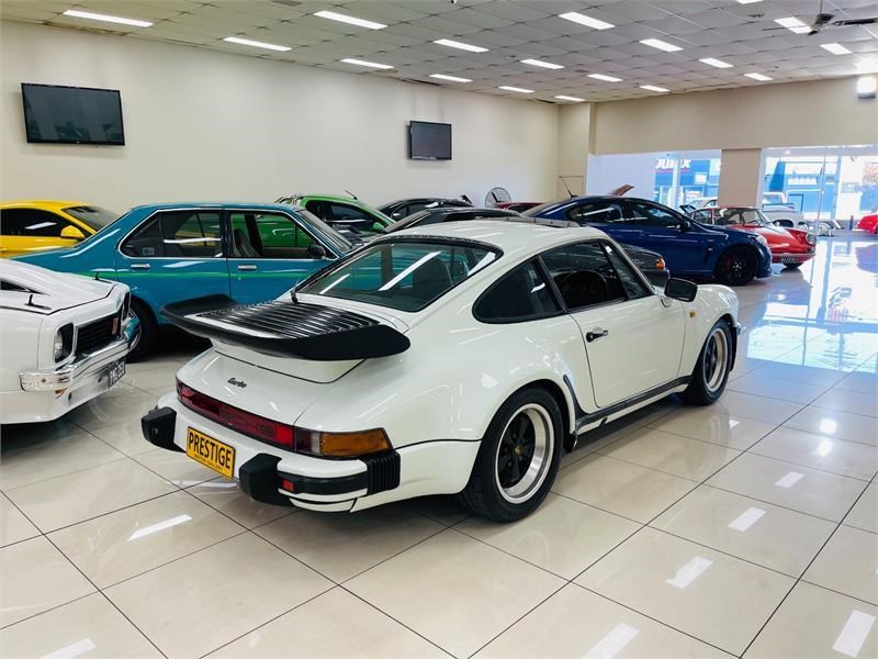 porsche 911 864872 007
