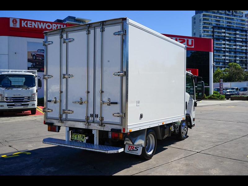 isuzu nlr 835106 015