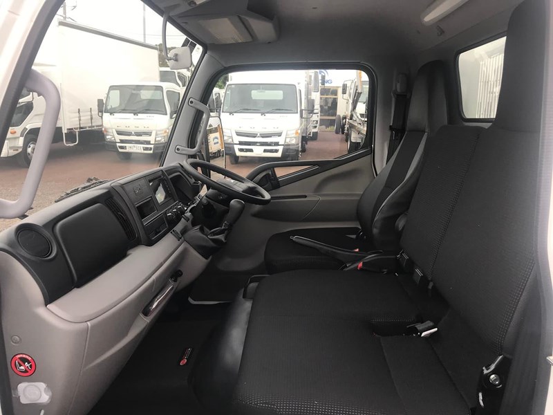fuso canter 864948 037
