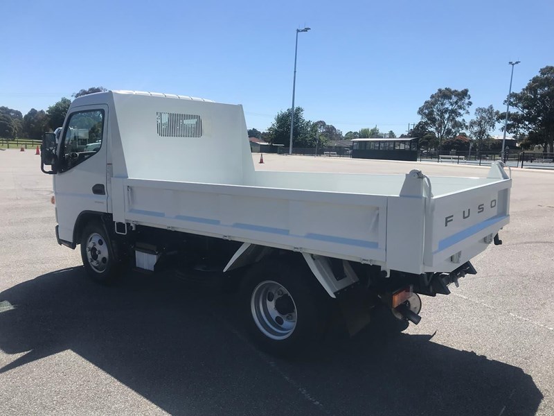 fuso canter 864948 013