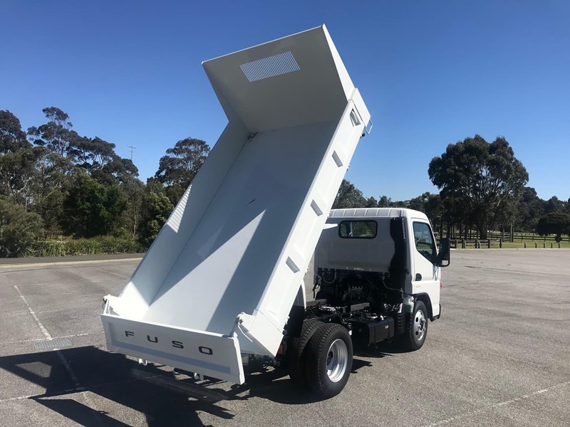 fuso canter 864948 025