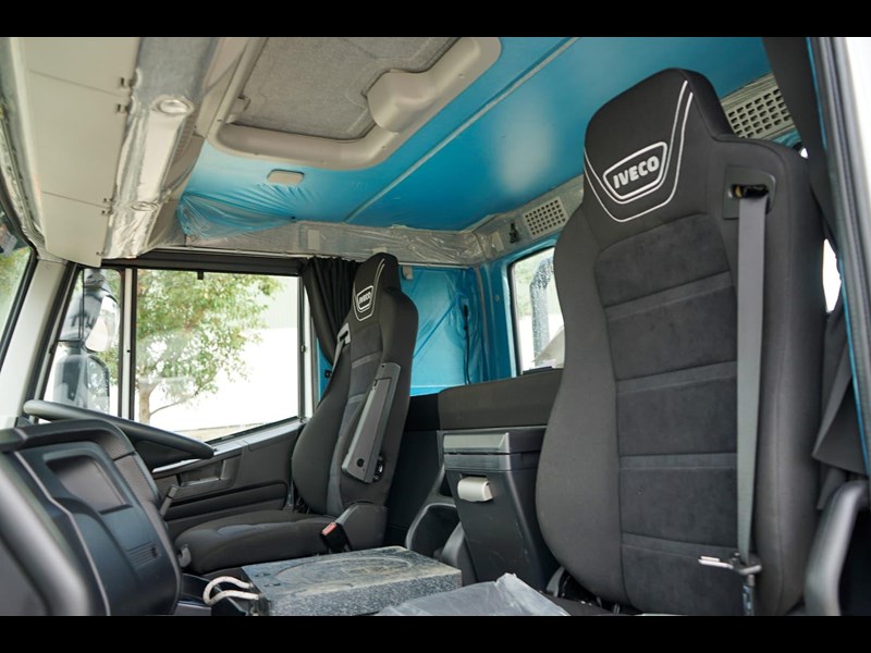 iveco stralis x-way 860953 051