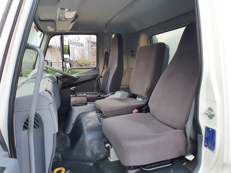 fuso fighter 854327 025