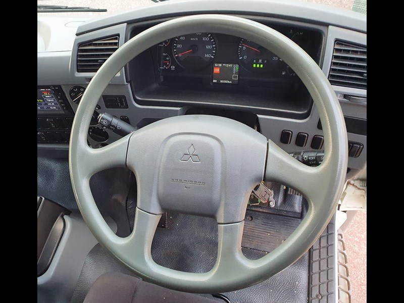 fuso fighter 854327 027