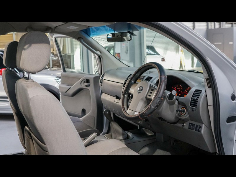 nissan navara 864962 031