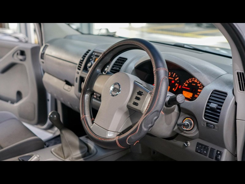 nissan navara 864962 033