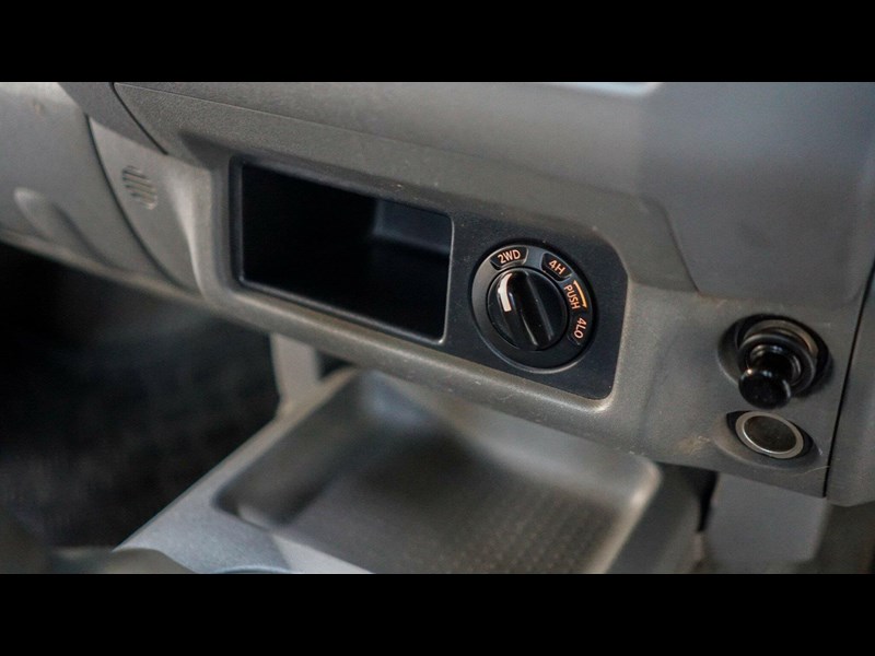 nissan navara 864962 039