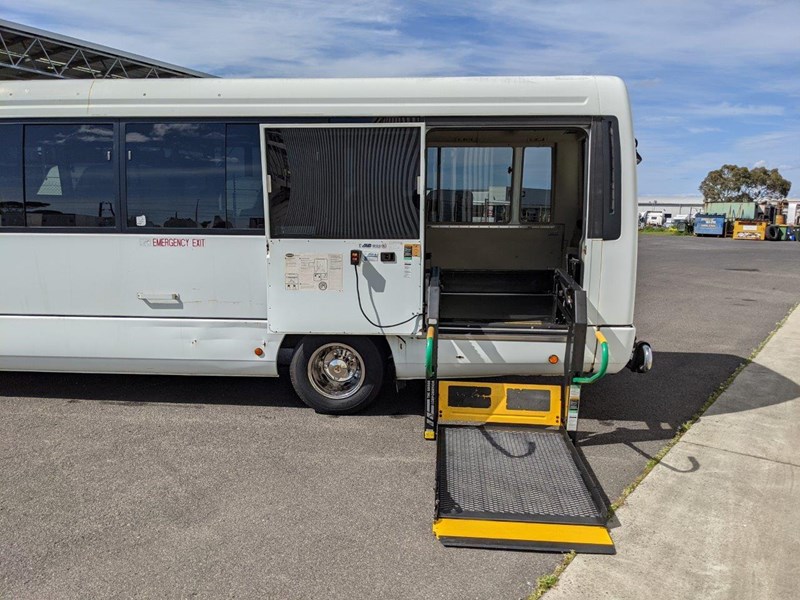 mitsubishi rosa 19 seater wheelchair bus 856858 015