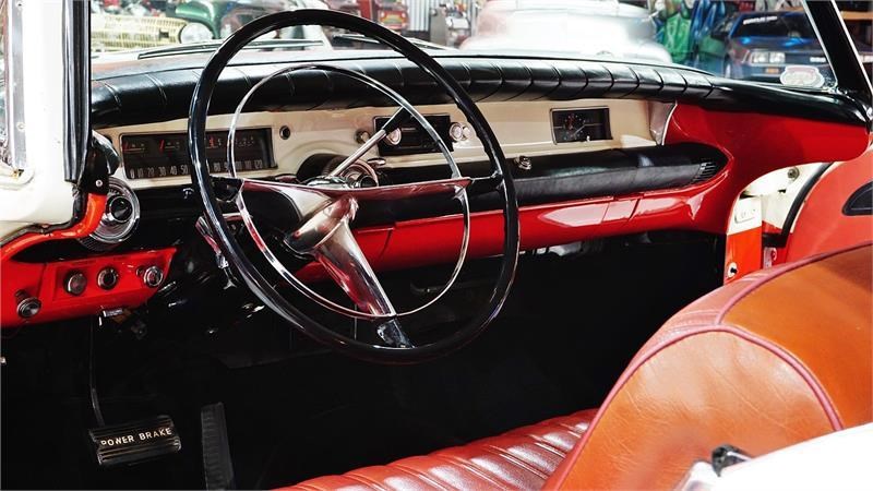 buick riviera 865042 017