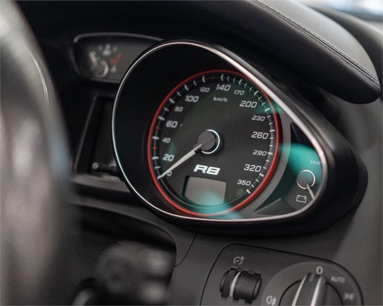 audi r8 865132 025