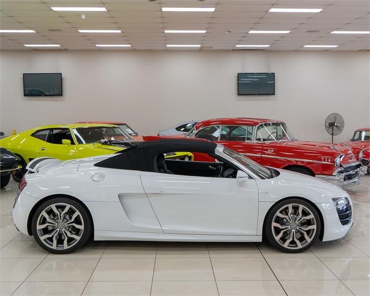 audi r8 865132 015