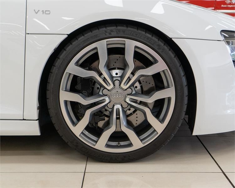 audi r8 865132 031