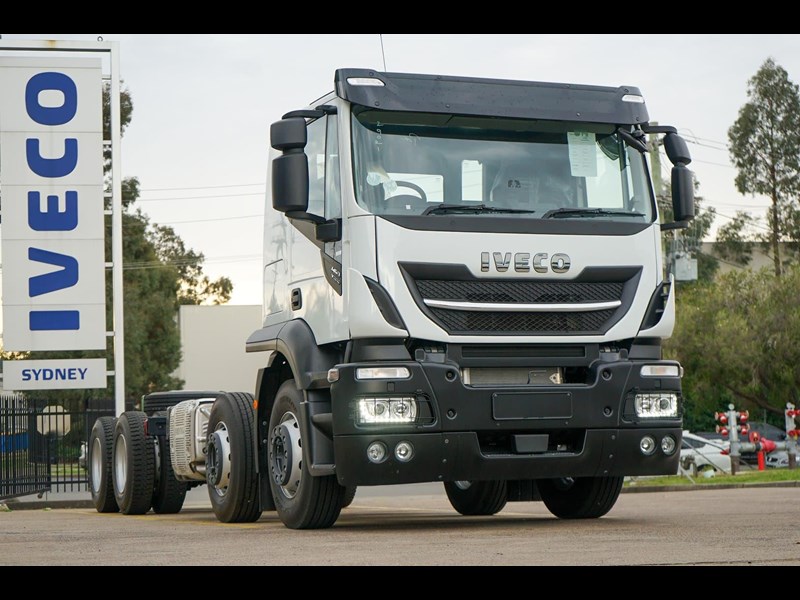 iveco stralis x-way 860954 001
