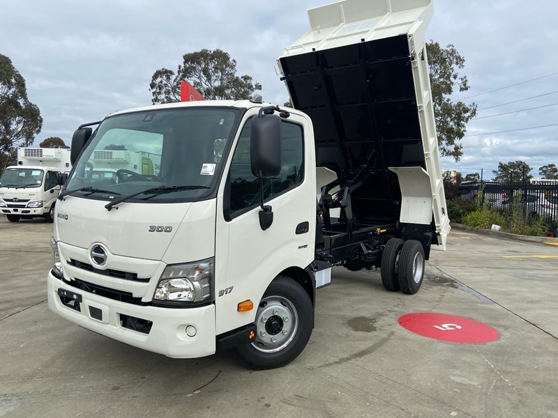 hino 300 series 862002 003